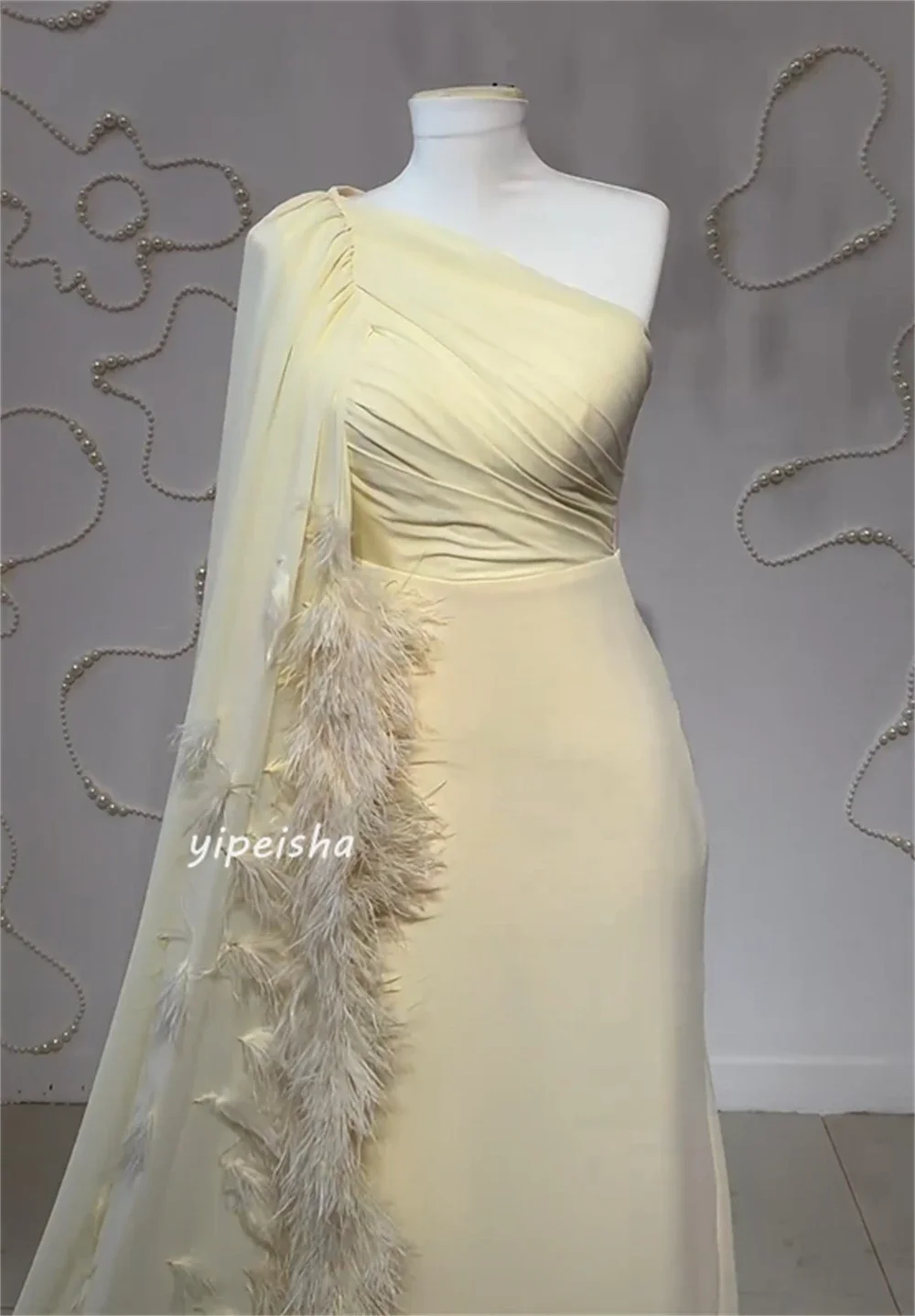 Feather Ruched A Linha de um ombro Midi Vestidos, Party Jersey Vestido, Ocasião Bespoke