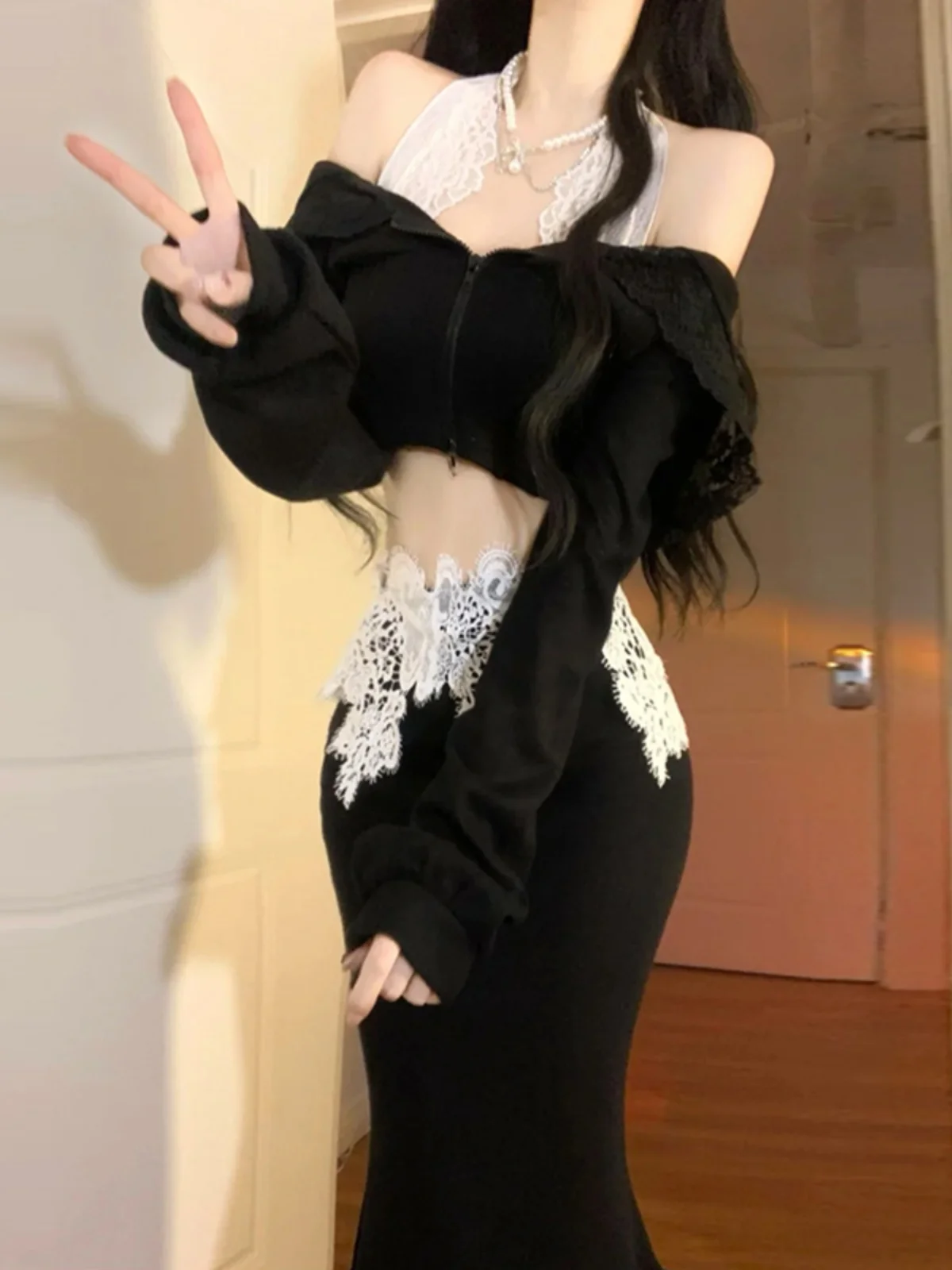 

Spring Fashion Lace Halter Neck Two-Piece Set Women's Wrap Hip Fish Tail Skirt Ensemble Long Sleeve Zipper Closure Universal Fit