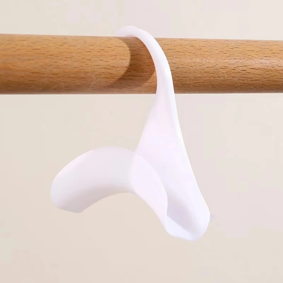 1pc Widen Plastics Hanger Connection Hook Stackable Space Saving Storage Multifunctional Bag and Hat Hanging Rack