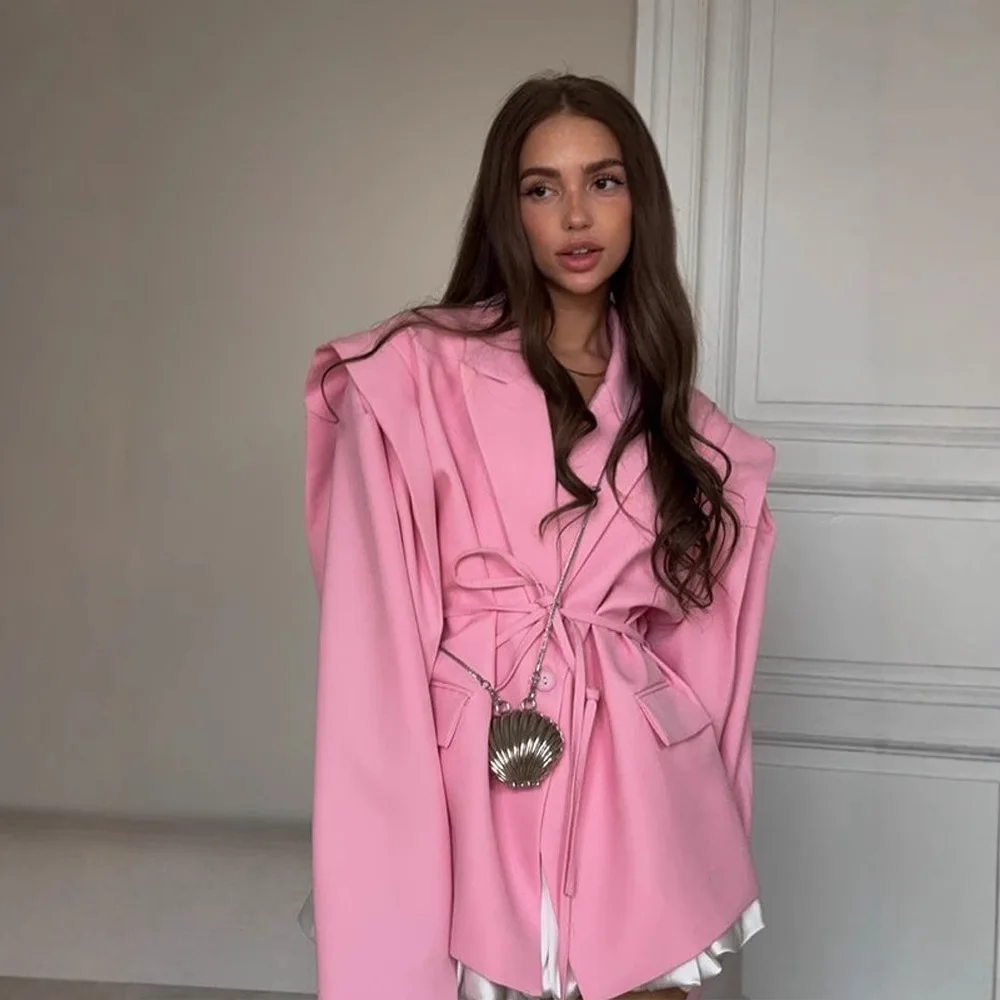 เสื้อเบลเซอร์ผู้หญิงปี 2025 แบบใหม่ พร้อมแผ่นรองไหล่ สายคาดเอว ดีไซน์หรูหรา เหมาะสำหรับใส่ทำงาน แขนยาว สีเหลืองสดใส ชมพู ฟ้า แดงเบอร์กันดี ลายดอกไม้