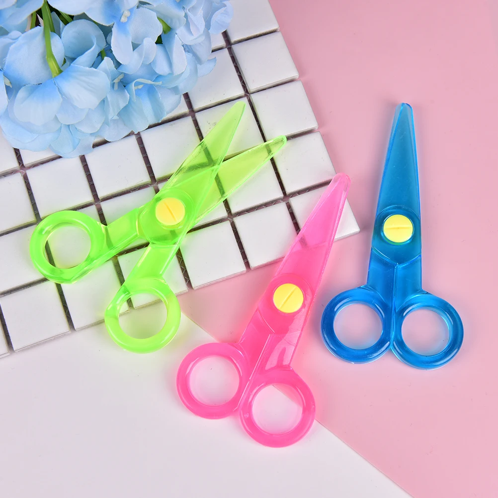 Tesoura de plástico para crianças Tesoura de segurança para corte de papel Figurado Scrapbooking Craft Scissor Brinquedos artesanais para crianças Papelaria de estudante