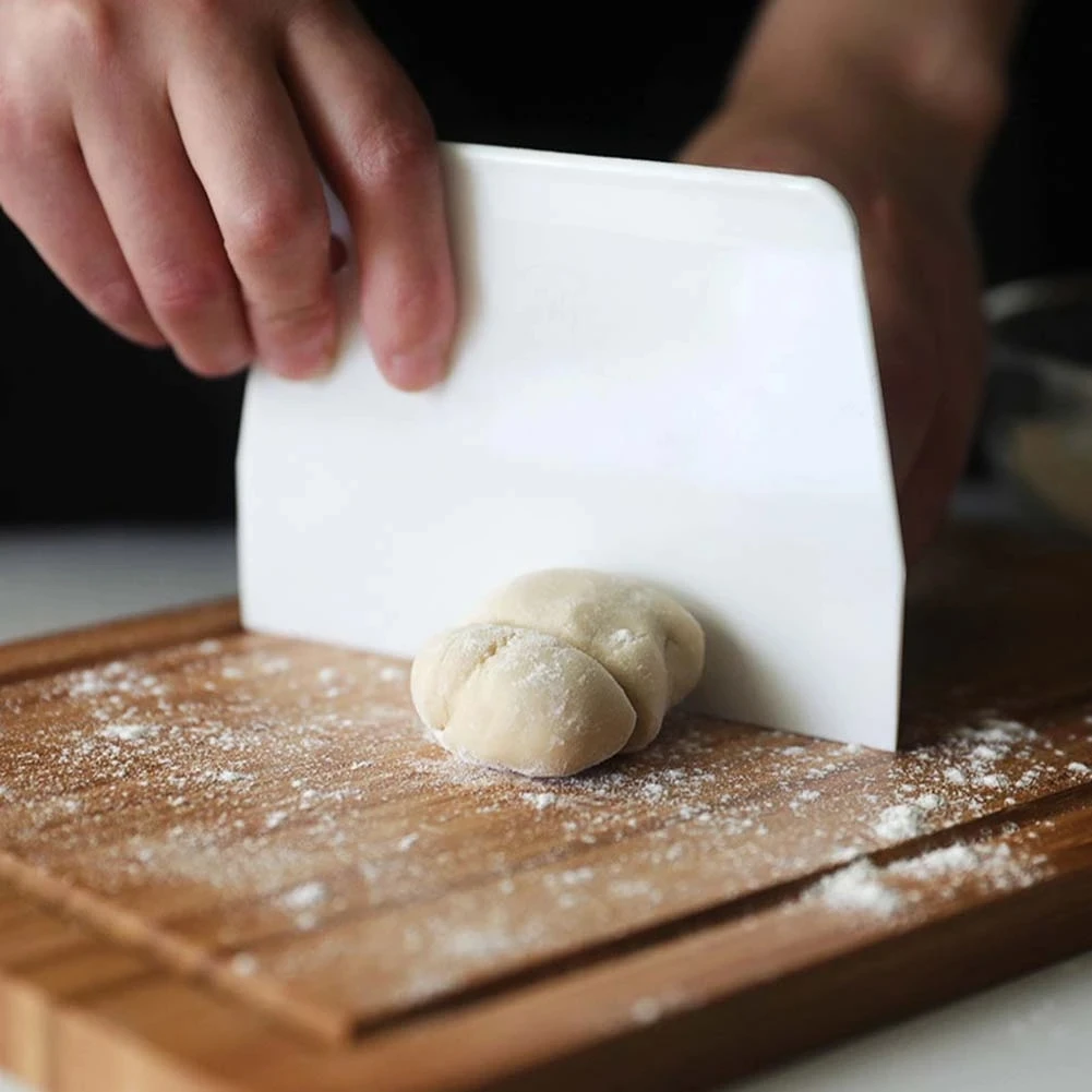 

4PC Plastic Cake Cream Spatula Doug Trapezoidal Cream Cake Scraper Pastry Dough Cutting Board Baking Tools Kitchen Gadgets