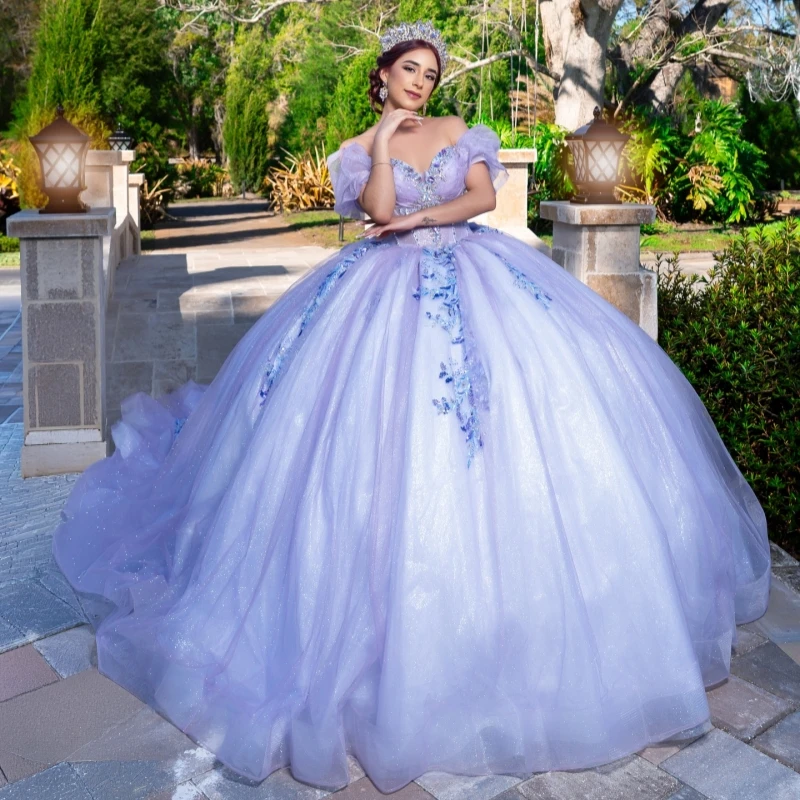 

Light Lavender Shiny Ball Gown Quinceanera Dresses Applique Lace Beading Crystal Bow Tull Corset Off Shoulder Sweet 16 Dress