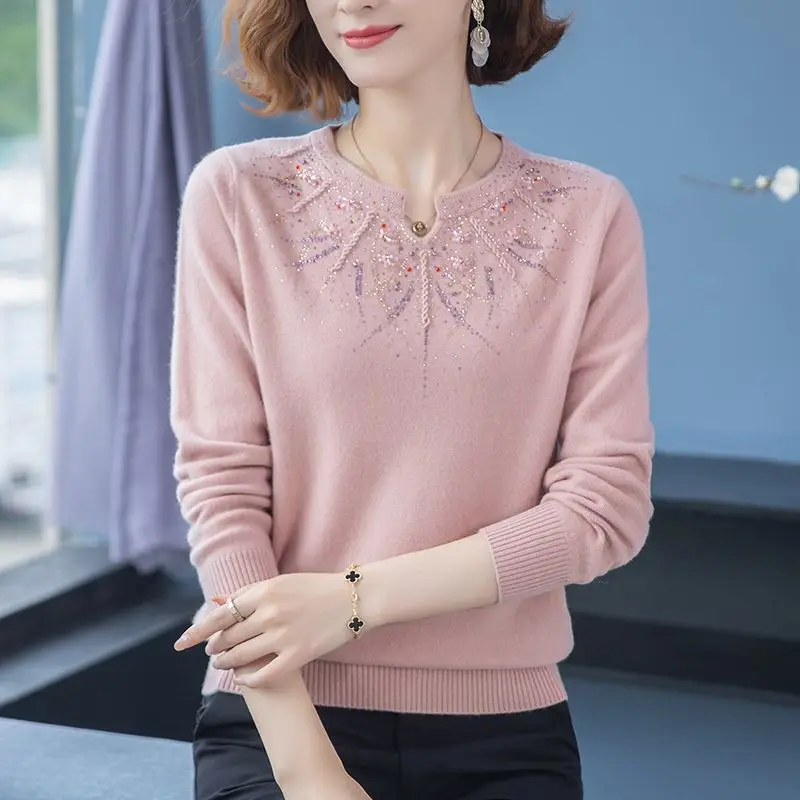 2023 Autumn New Solid Color Round Neck Long Sleeve Cashmere Sweater Women Vintage Embroidered Rhinestone Pullovers All-match Top