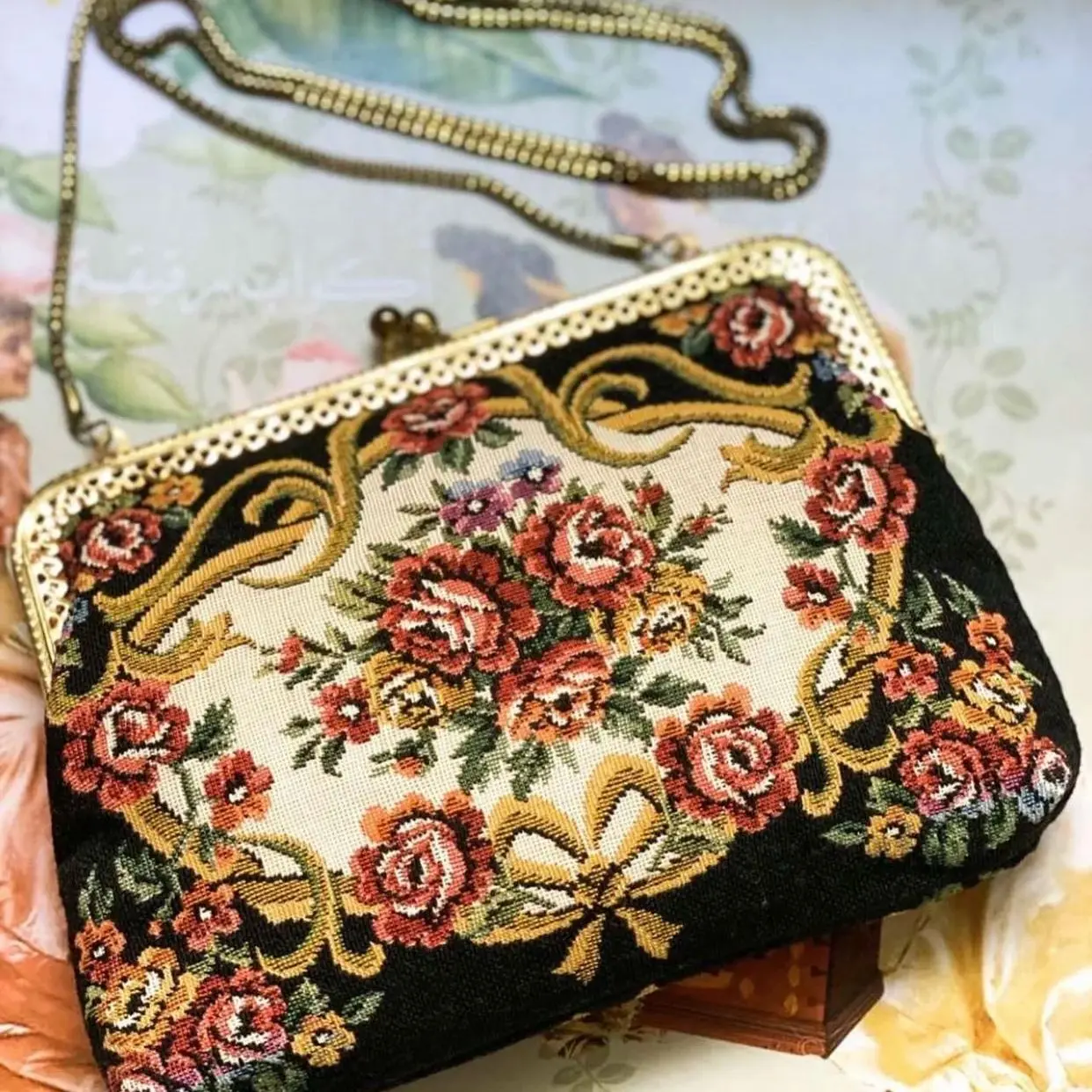 

Потерянный винтажный кошелек с вышивкой Floraltapestry, клатч Petitpoint с металлической ручкой, антикварный замок для поцелуя, вечерняя сумка через плечо