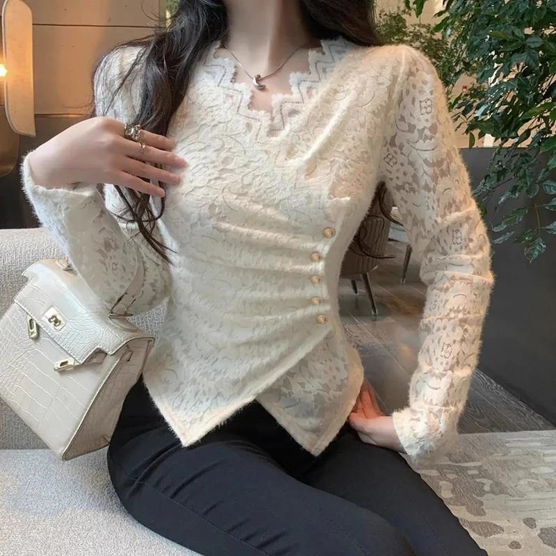 

Кружевная тонкая рубашка с v-образным вырезом для женщин Y2K Осенняя шикарная вязанная крючком универсальные укороченные топы Корейская элегантная офисная женская блузка с толстыми складками Новая