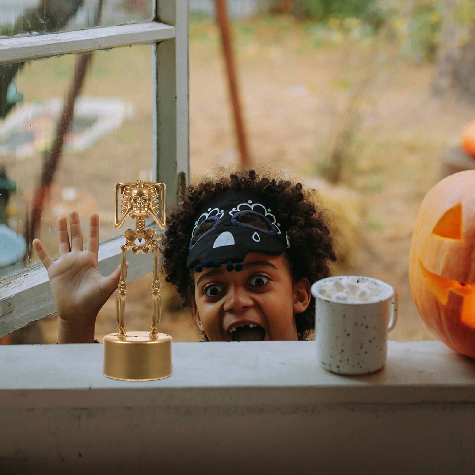 

Golden Skull Trophy Ornaments Plastic Crafts Halloween Decorations Delicate Adorns Festival Decors Home Adornments