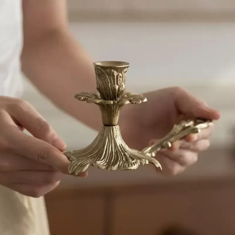 Retro Classic Brass Candle Holder Handheld Engraved European Court Style Ornament Desktop Candle Base Decor