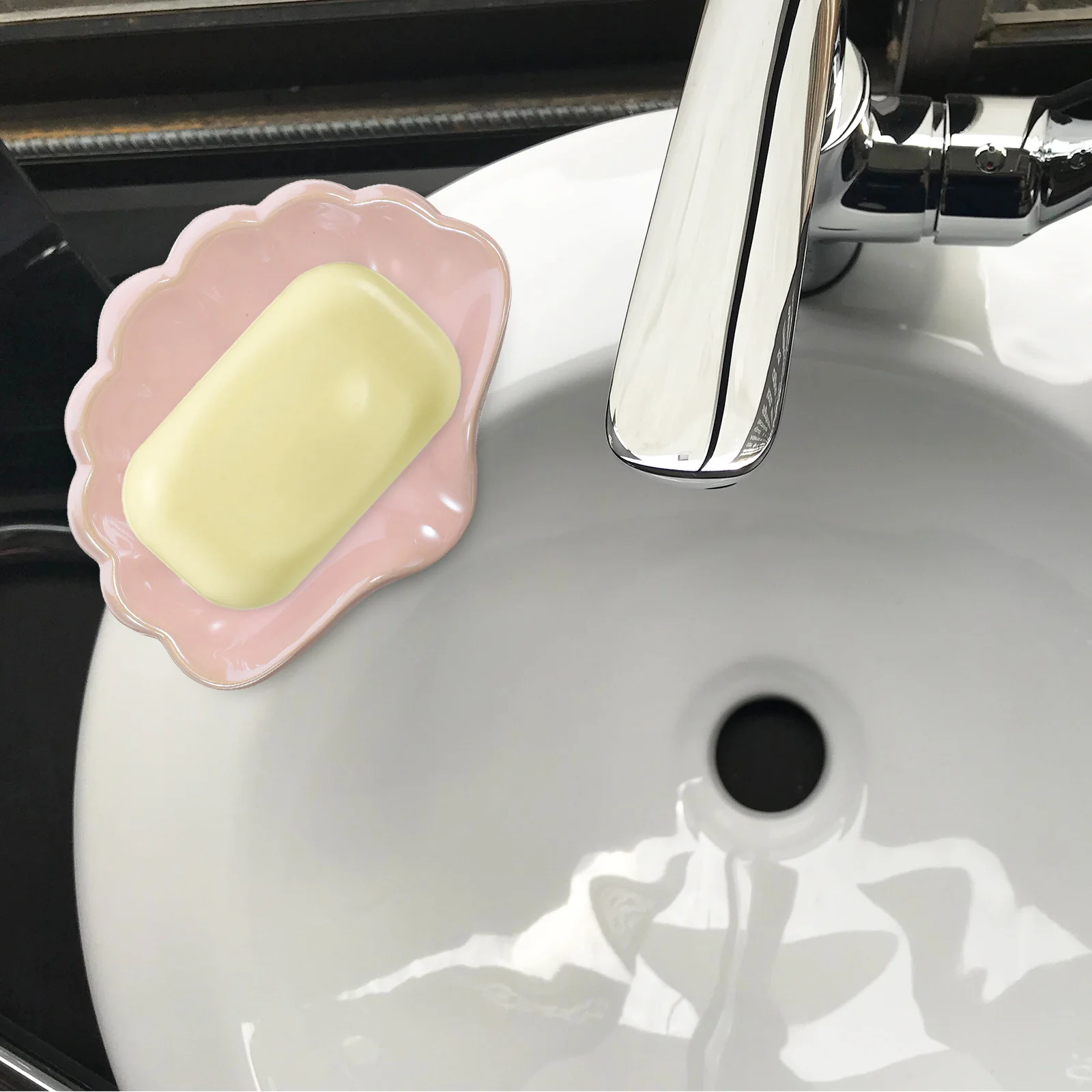 

Ceramic Soap Dish Shell Design Self Draining Bathroom Sink Holder Decorative Tray Countertop Small Ceramic Dish