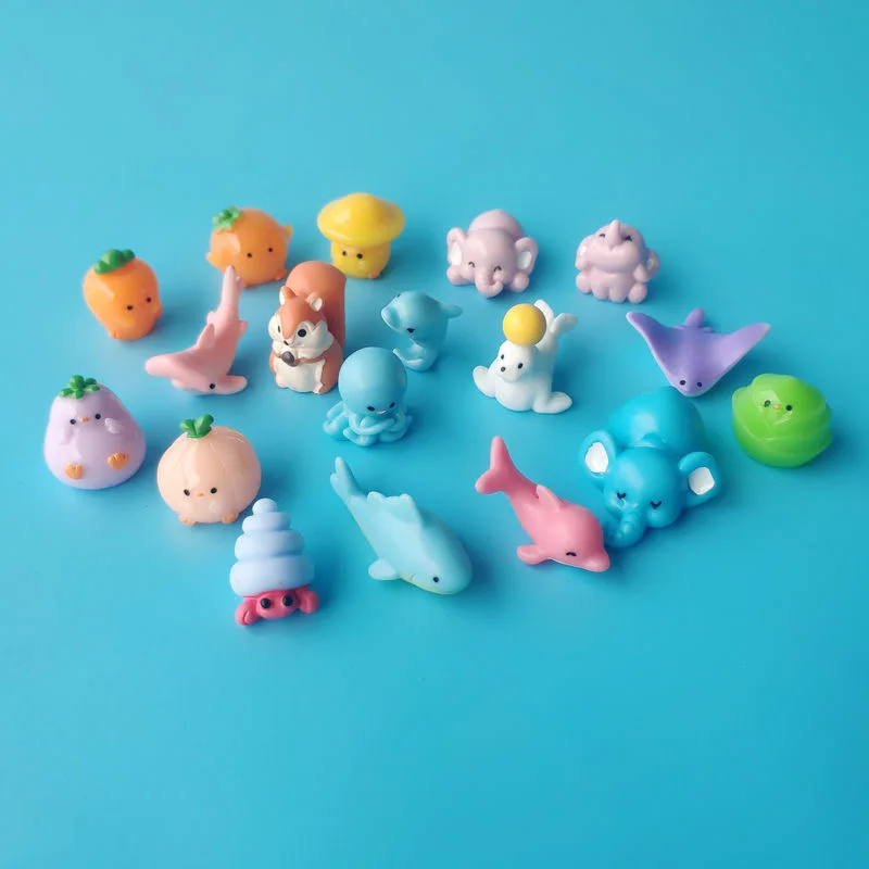 40 ชิ้นสีทึบ Mini เรซิ่นกล่องตาบอดรุ่น Home Creative Desktop รูปปั้นสัตว์น่ารักปาร์ตี้วันหยุดของขวัญสีแบบสุ่มส่ง