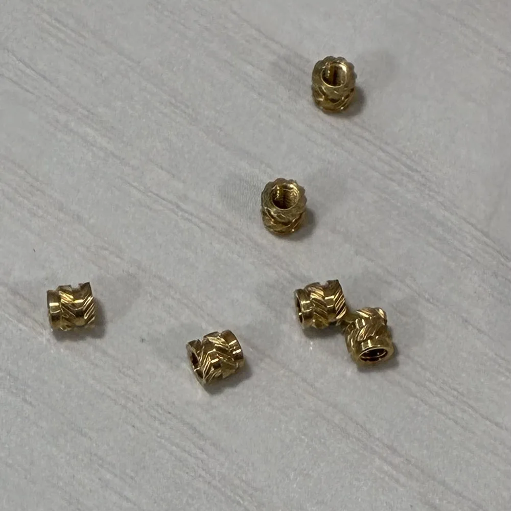 100Pcs M4 Hot Melt Brass Insert Nut Double Twill Knurled Threaded Inserts Heat Embed Nut for 3D Printing Plastic Case Injection