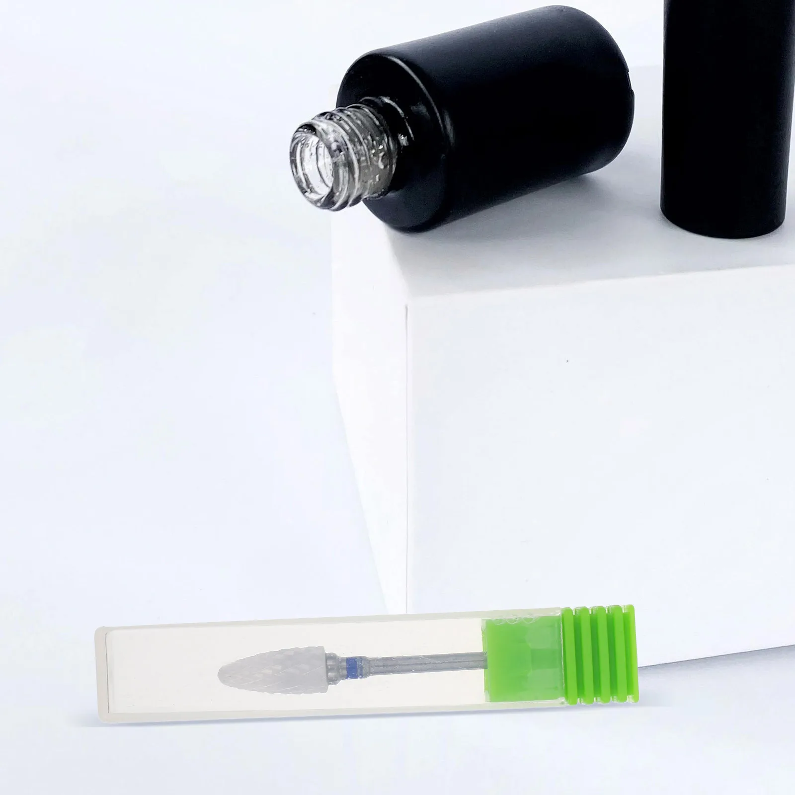 ネイルドリルビットセラミックコーンカッター Tc03 安定した化学的特性角質除去小さな尖ったデザインマニキュアツール