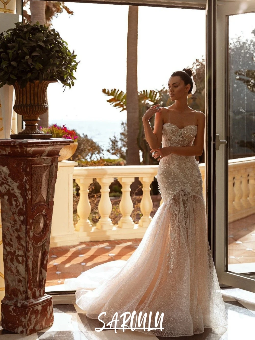 

Intricate Floral Lace Wedding Dress White Mermaid Shiny Sweetheart Neck Sheer Bride Wear Customized Romantic Flowers Bridal Gown