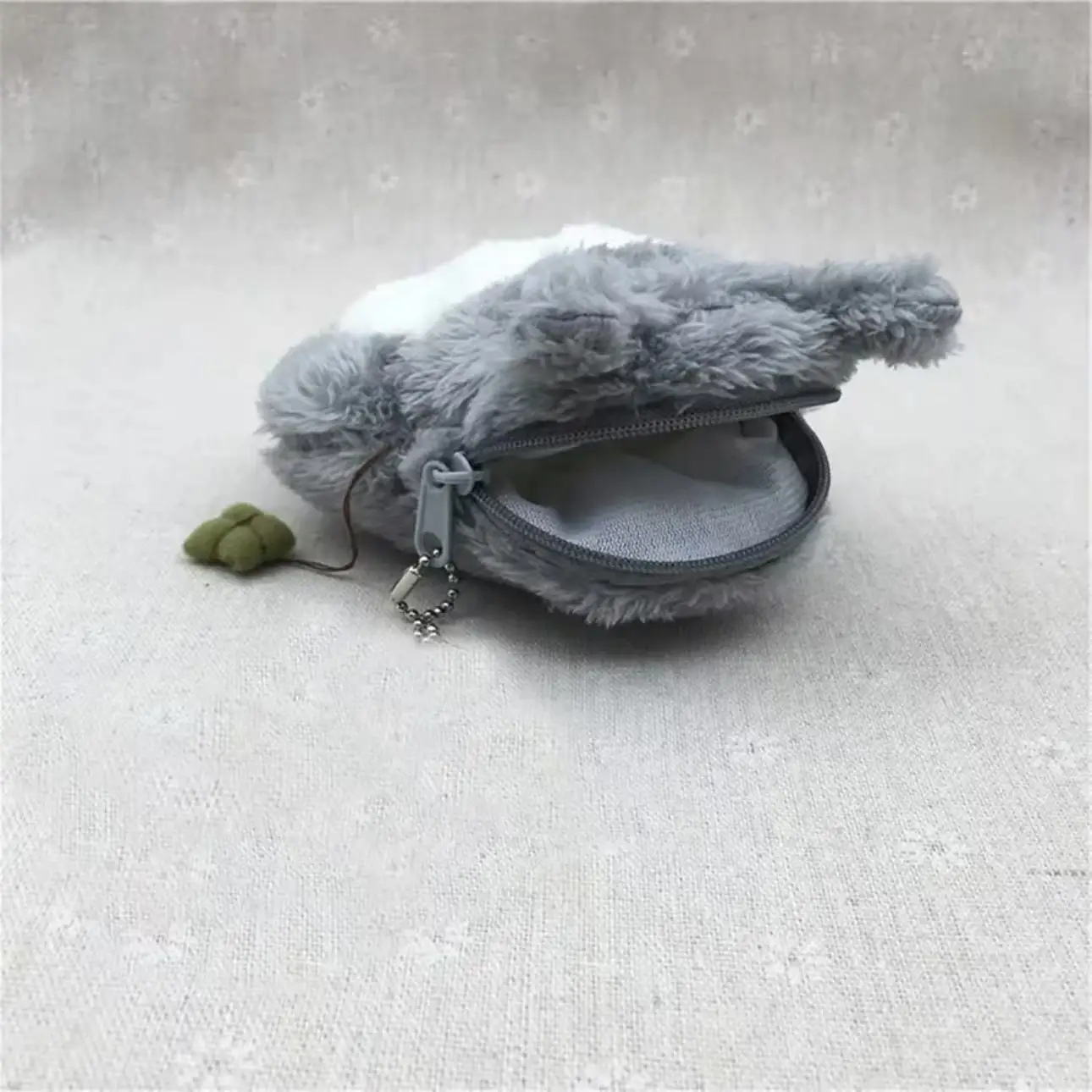 Anime Cute Cat Coin Purse Soft Plush Zipper Small Wallet for Kids Teens Girls Women Kawaii Data Cables Earphones Bag Key Pouch