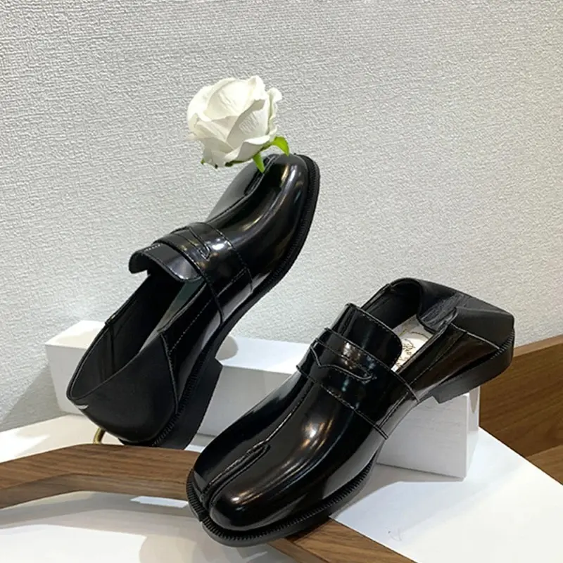 Luxury Couple Shoes Loafer for Men Women Designer Split Toe Casual Leather Shoes Sneakers Fashion Korean Version Trend Shoes New - Image 4
