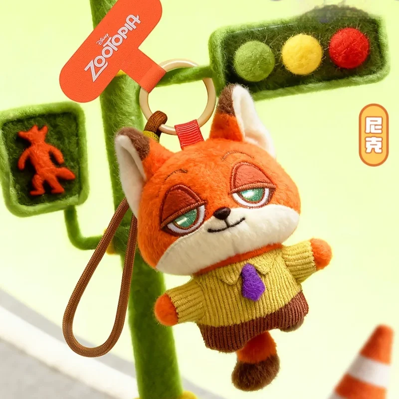 뉴 52토이즈 주토피아2 귀여운 친구들 모임 시리즈 플러시 모바일 폰 스트랩 블라인드 박스 애니메이션 주변 상품 닉 주디 경찰 레오파드