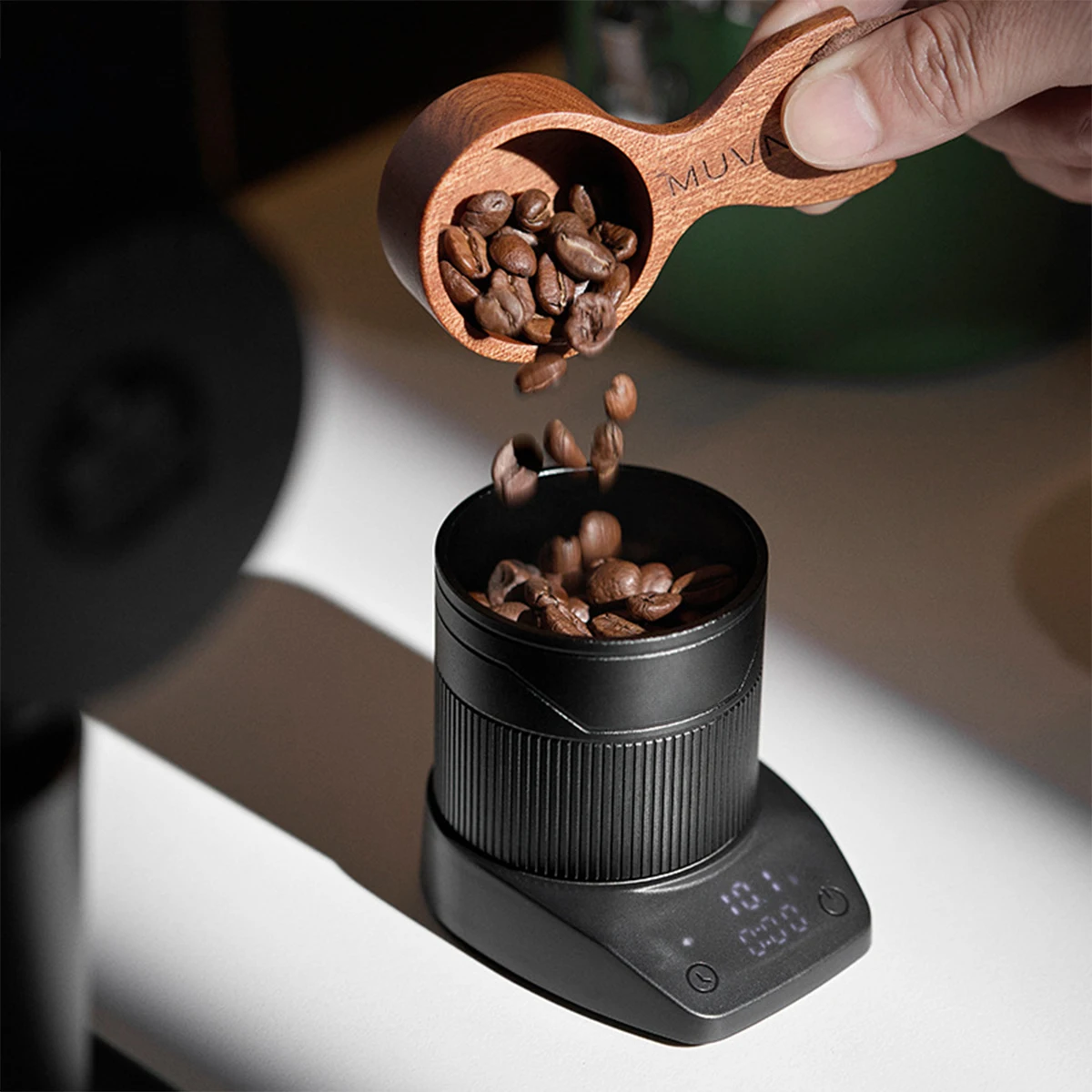 Mini Coffee Scales Electronic Coffee Bean Scale Palm Size Timing Weighing Scale Home Kitchen Tool Coffee Bar Accessories