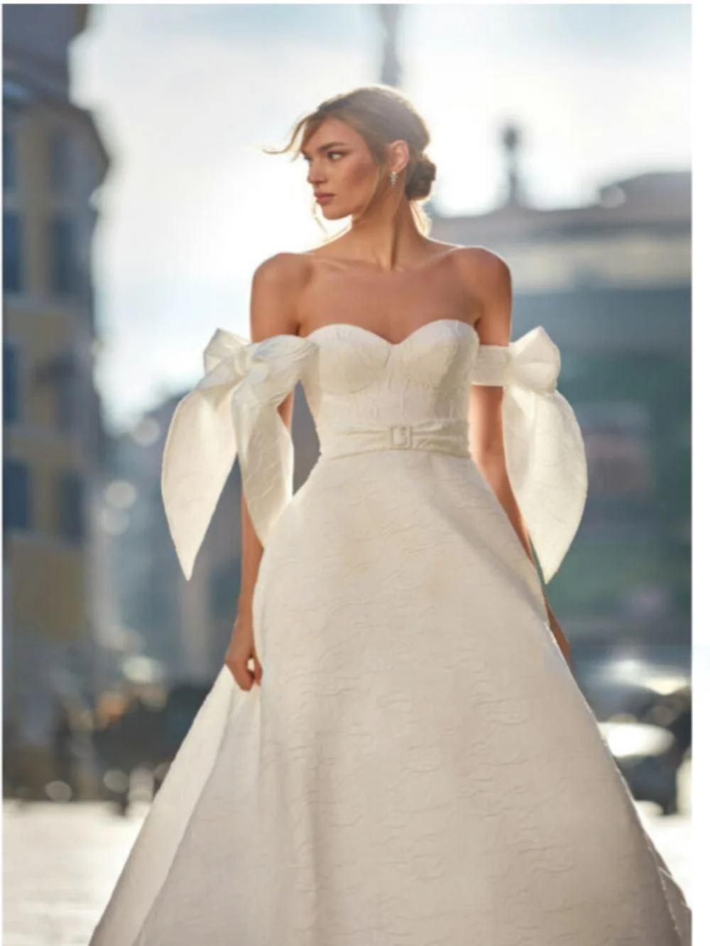 Romantic Sweetheart Neck Bride Robe Sexy Sleeveless Bridal Gown Classic Satin A-line Long Wedding Dress Robe De Mariée