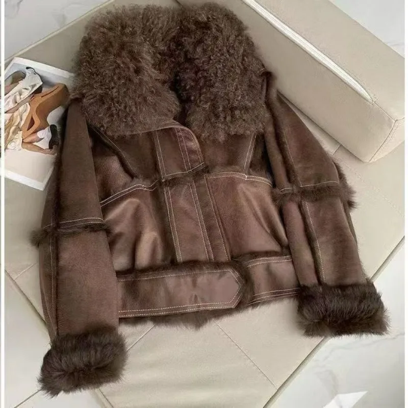 A New Trendy and Cool Motorcycle Short Rabbit Skin One-piece Winter Versatile Patchwork Coat That Can Be Stand-up or Lapel Style