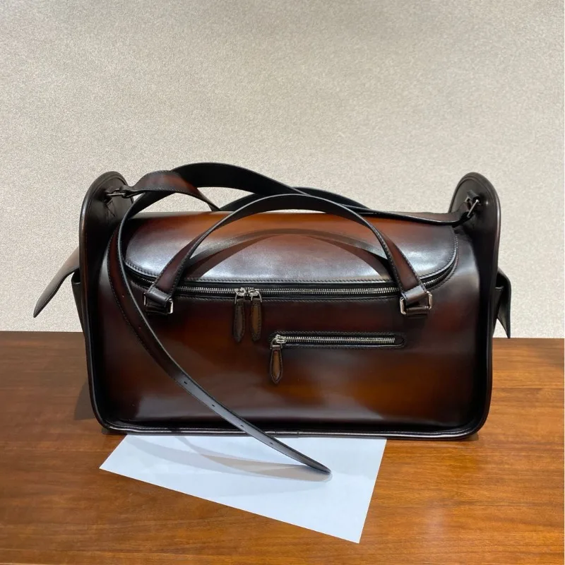 Genuine leather men's travel bags are all imported A-grade calfskin handmade, high-end retro travel bags
