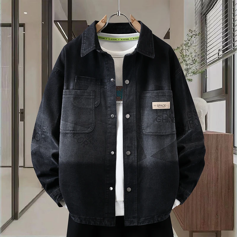 

Мужская повседневная джинсовая куртка-рубашка нового фасона, весна-осень, модная корейская версия, универсальная, свободного кроя, с элементами пэчворка, водоотталкивающая
