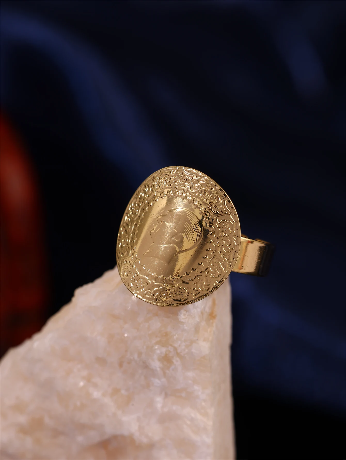 1 Piece of Vintage Women's Ring with Embossed Portrait, Surrounding Floral Filigree Carving, Moroccan Algerian Kaftan Wedding Wide Ring with Adjustable Length