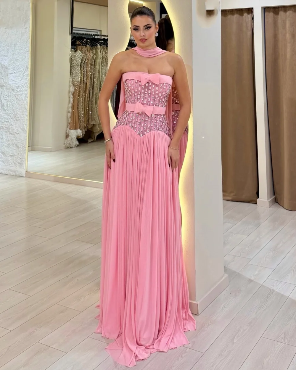 Abiti da sera lunghi senza spalline dritti con fiocco in strass in chiffon elegante stile moderno personalizzato abbinati di alta qualità