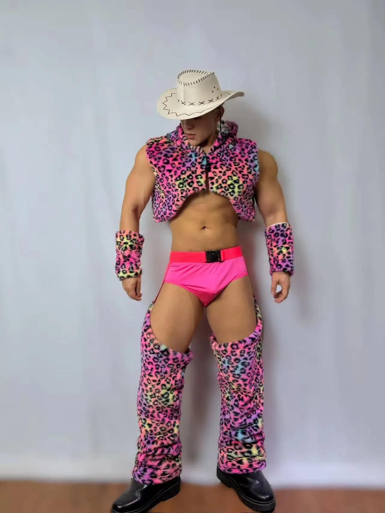 الوردي فو الفراء سترة السراويل جوفاء القوطية نمط الرجال ملهى ليلي أداء الحفلات طقم ملابس ملهى ليلي المغني تظهر المرحلة ارتداء