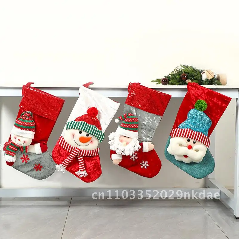 

Christmas Tree Ornaments Small Socks Pendants Classic Snowman Design Cloth Bags Candy Bags Christmas Gift Bags Festive Decor