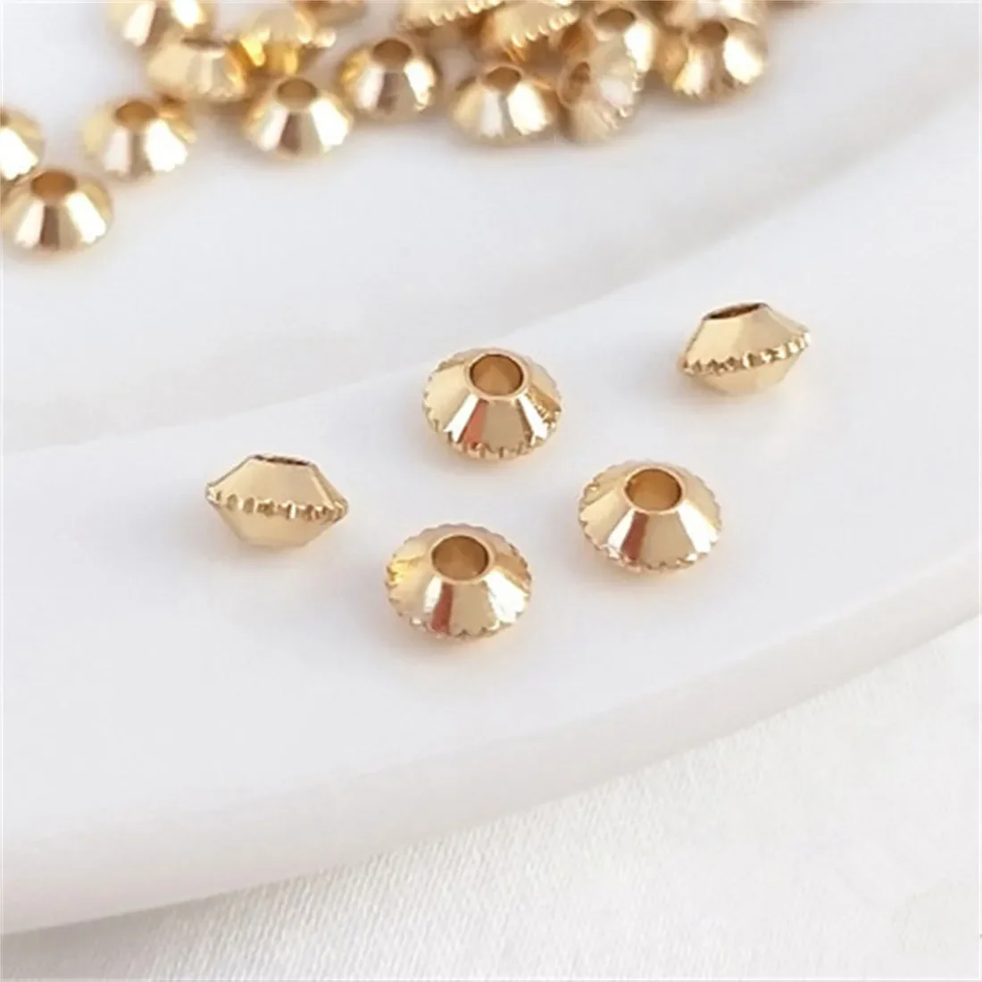 14K Gold Wrapped Shallow Gold Gear Flying Saucer Loose Beads Separated Beads Accessories Handmade DIY Bracelets Jewelry Material