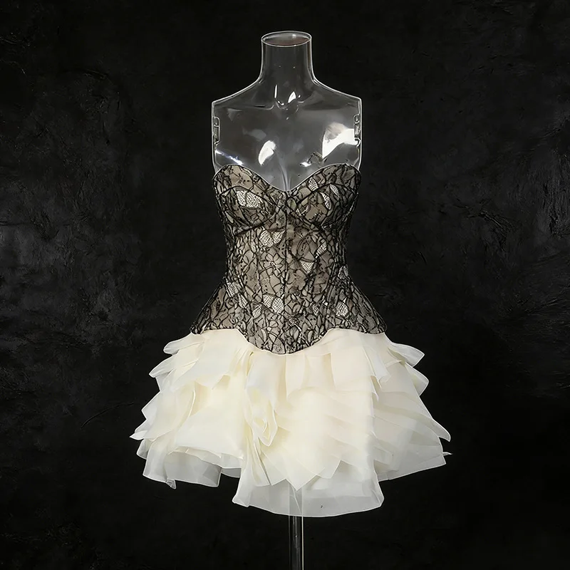 HKSH 2026 Summer New Women Set Strapless Lace Slim Fit Vest Sexy Tank Top Multi-layer Pleated Sweet Skirt French Fashion HK18929