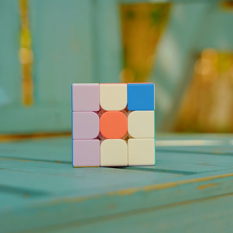 Cubo di velocità 3x3 Puzzle magico Giocattolo per bambini Finitura opaca Cubo professionale Cubo singolo magnetico per principianti Regalo di compleanno per ragazzi/ragazze