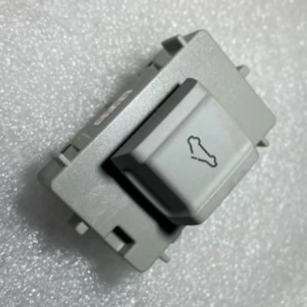 For Roewe EI6 I6 MG MG6 Sunroof Switch Button Reading Light Shell Cover Automotive Parts China Brand Interior Lamp Blank Cover