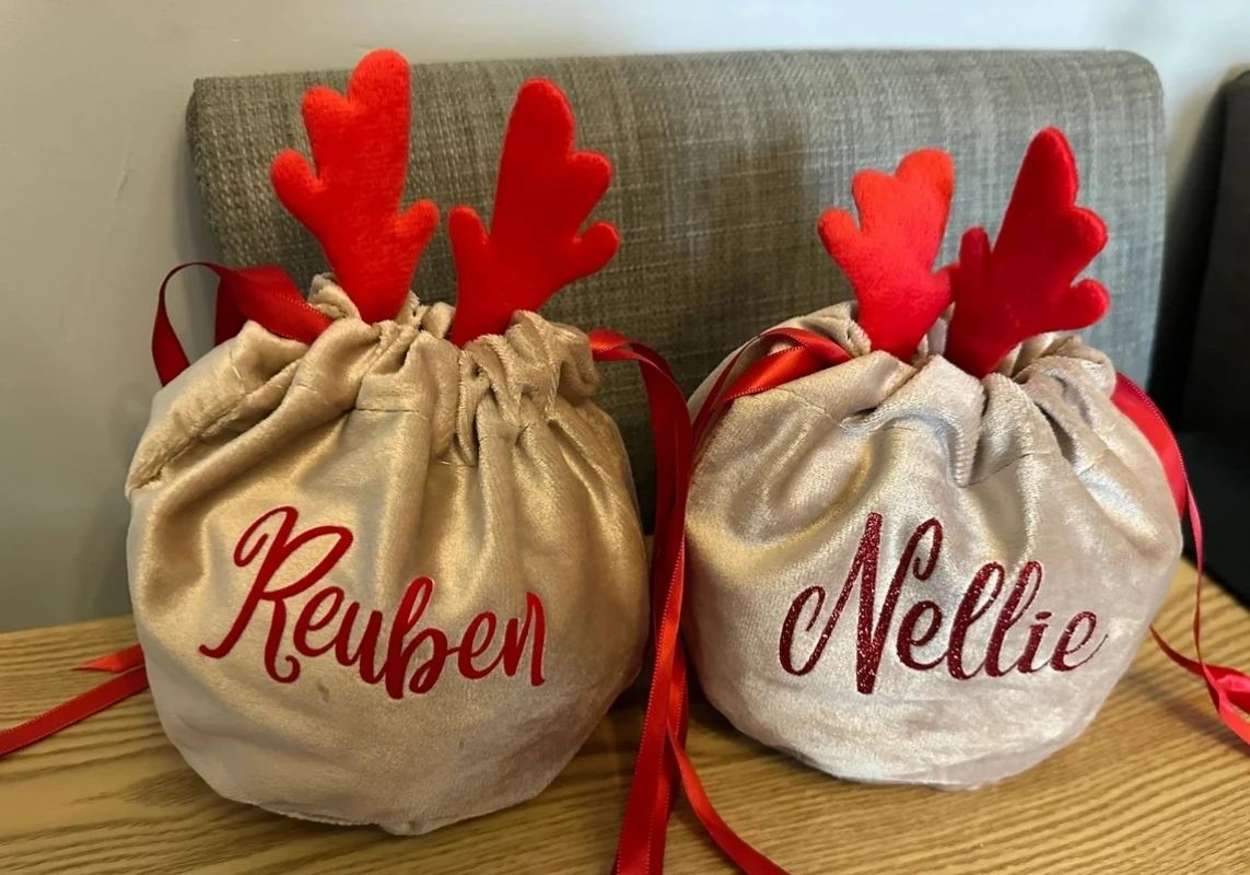 

Christmas gift bag - velvet reindeer pouch bag - drawstring - personalised - Christmas candy bag with name - Christmas Eve