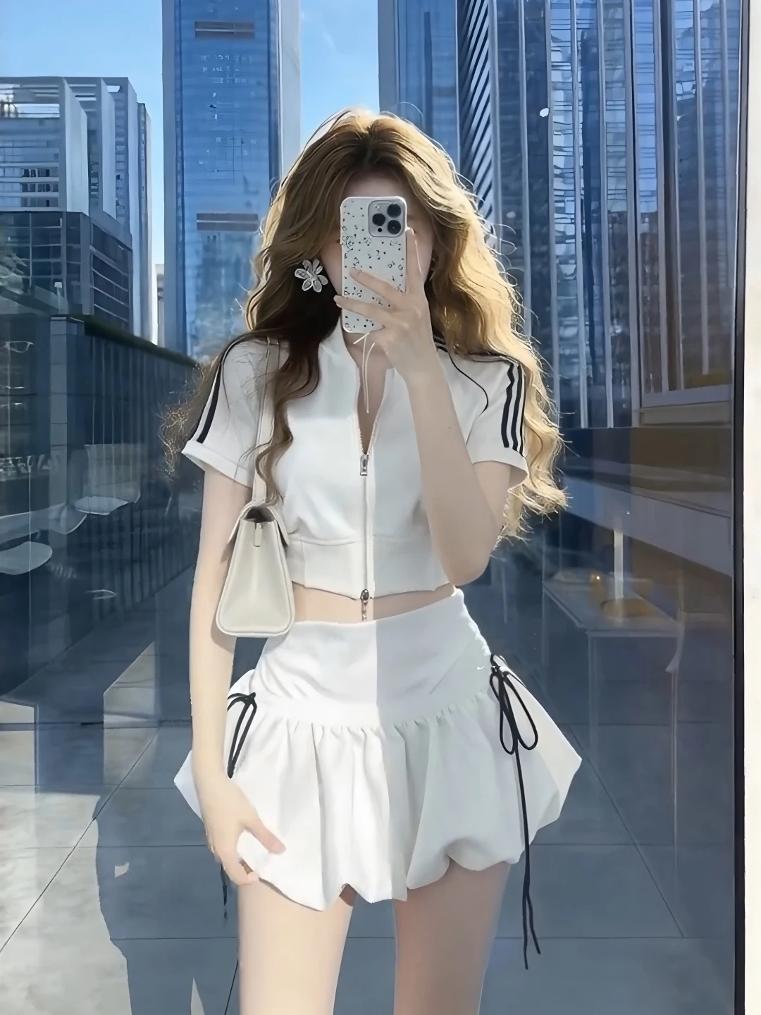 

Spring 2026 Early Casual Sporty White Short Top High Waist Flower Bud Skirt Set Anti-Aging Cute Two-Piece Women's Suit