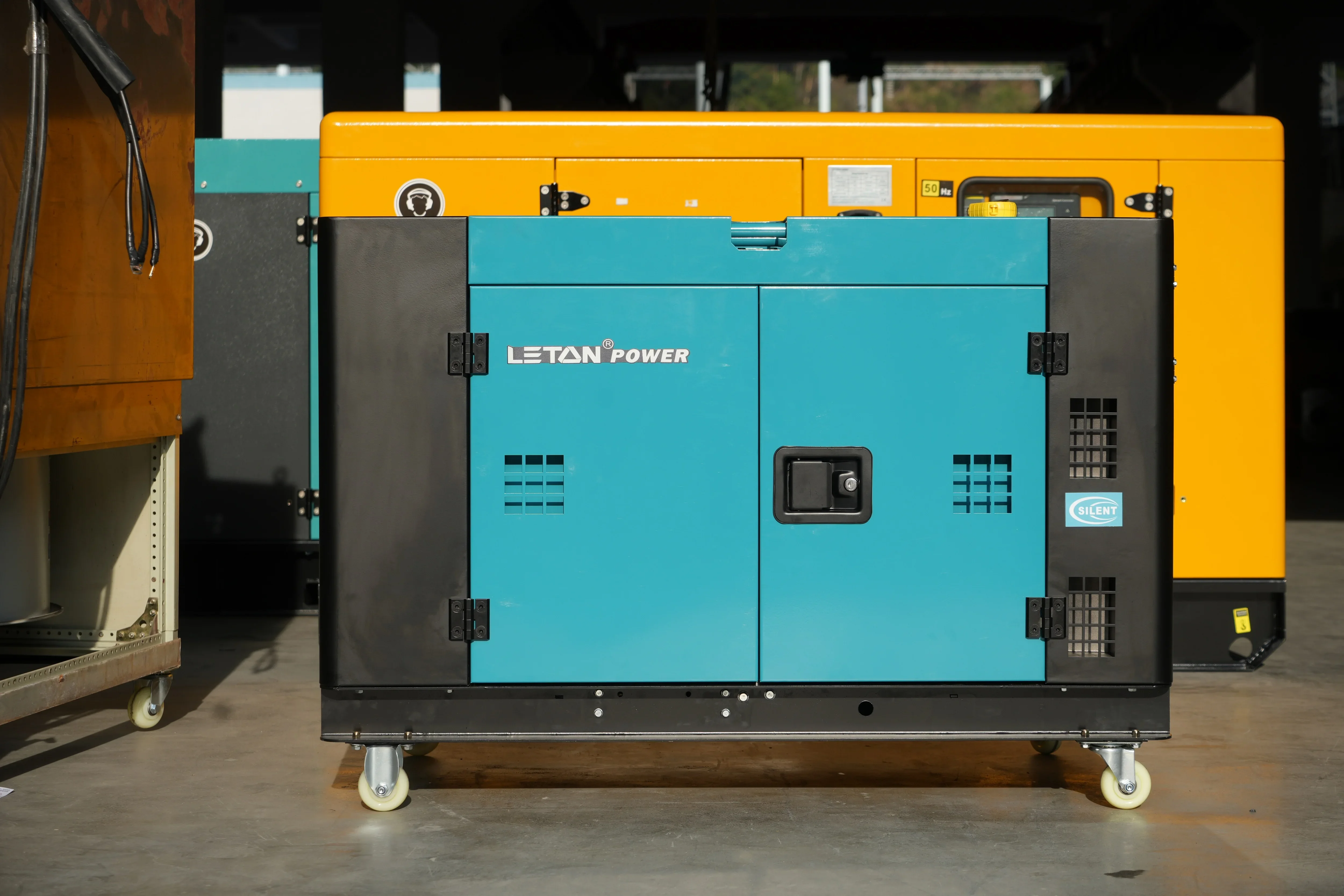 LETON POWER رائجة البيع 3 مراحل مولد الديزل المحمول 10kw 12 kva 15kva نوع صامت مولدات الديزل نوع تبريد الهواء