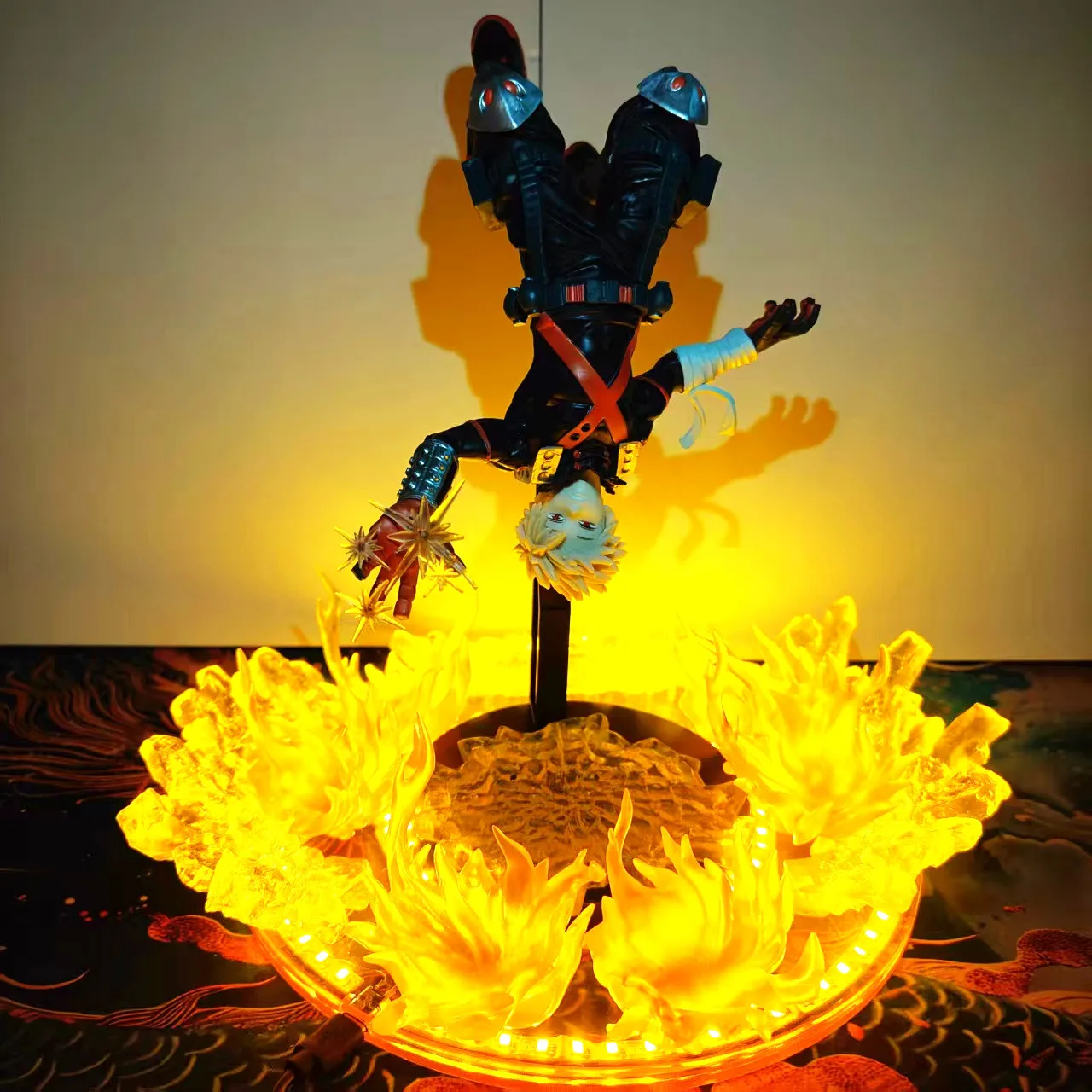 ฟิกเกอร์อนิเมะมายฮีโร่อะคาเดเมีย คาสึกิ บาคุโกะ รุ่นปลุกพลัง พร้อมเอฟเฟกต์การระเบิด  แบบประกอบเอง  วัสดุ PVC ของสะสม