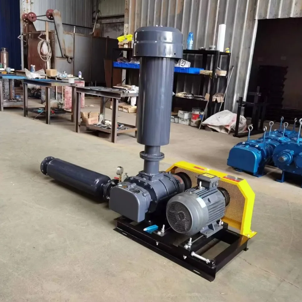 Large capacity high pressure electric three-leaf blower