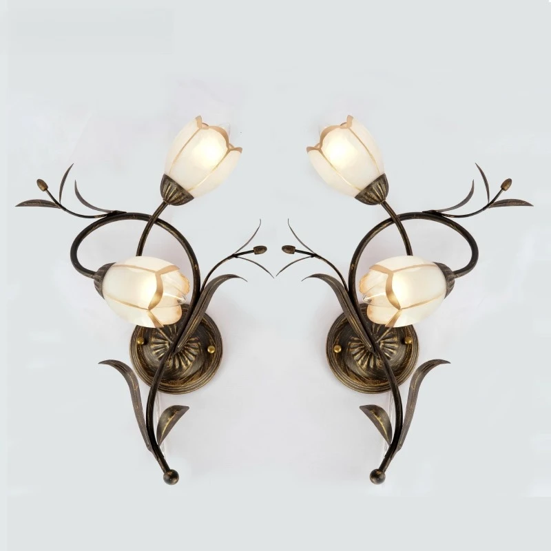 

Pastoral flower and grass wall lamp European simple guest restaurant creative flower bud lamp modern bedroom bedside