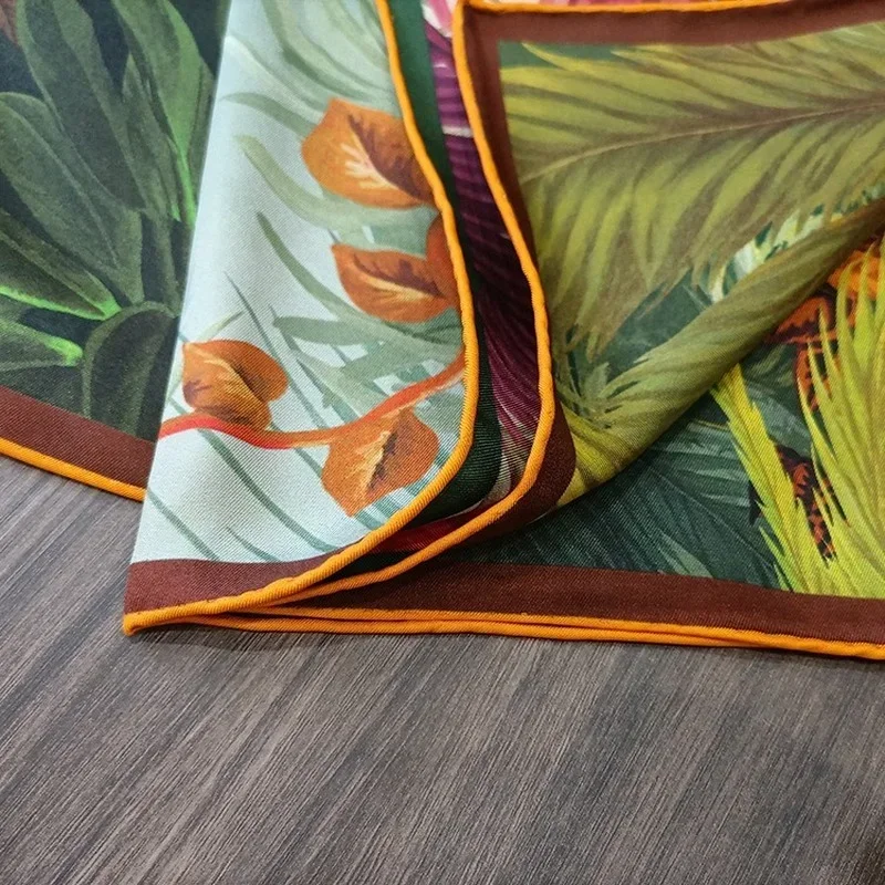 High-end Elegant Women's Flowers Deer Double-sided Print Quality Twill 100% Mulberry Silk Hand-rolled Edge Versatile Scarf