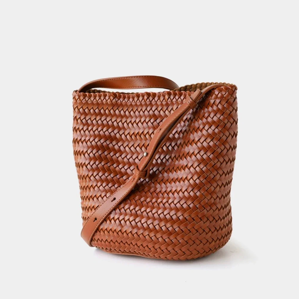 2026 Handwoven Bag Women's Bucket Luxury Designer Bags Niche Casual Bucket Bag Handmade French Retro Shulder Purse