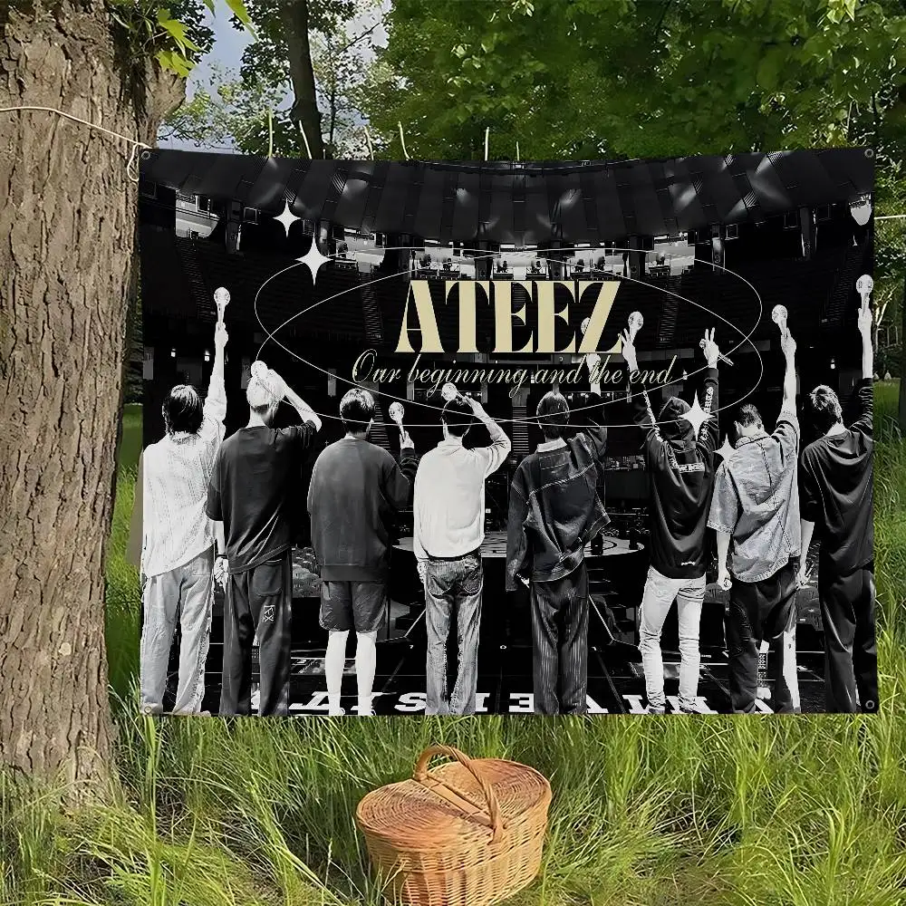 Popular Kpop Group A-Ateez Small Size Cheerleading Banner Hand Pulled Flag Outdoor Atmosphere Flags