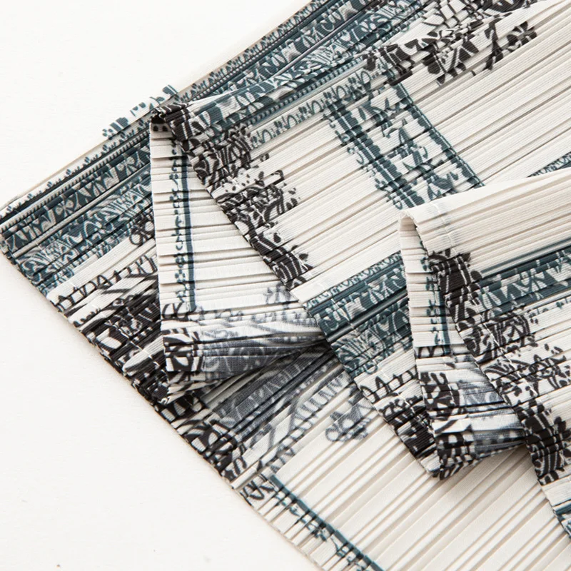 مياكي أضعاف 2025 الربيع/الصيف نصف تنورة نمط العرقية فستان أضعاف تنورة كبيرة الحجم تظهر رقيقة نصف تنورة الرجعية مائة أضعاف