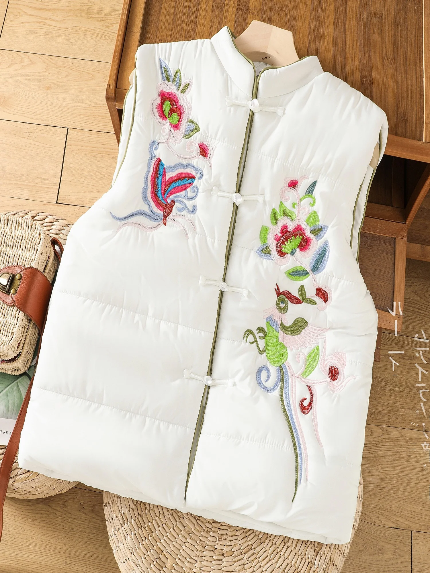 เสื้อกั๊กผ้าฝ้ายปักลายสำหรับผู้หญิง เสื้อคลุมกันหนาวสไตล์คลาสสิกสำหรับสุภาพสตรี ลายดอกไม้แบบกลม