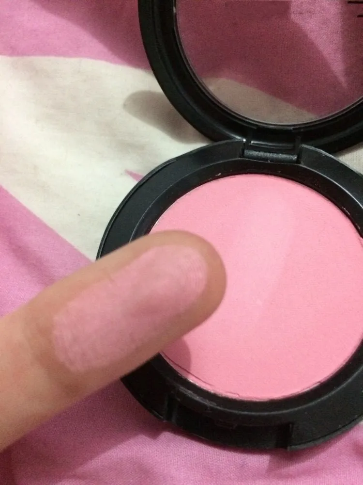 บลัชออนเนื้อแป้งอัดแข็งแบบนุ่ม 3 กรัม