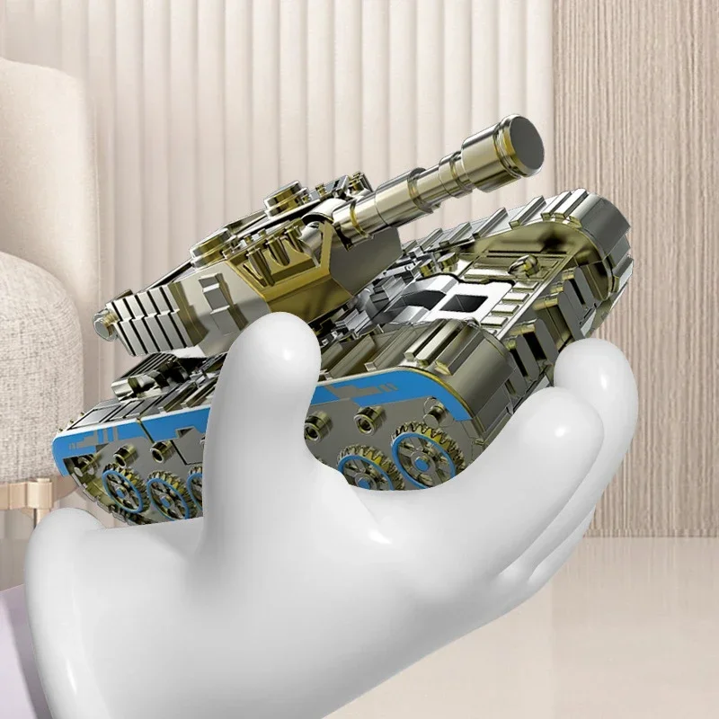 2025 * créatif Mech Fidget Spinner simulé réservoir déformation Robot adulte Fidget jouets en plastique main Spinner soulagement du Stress jouet