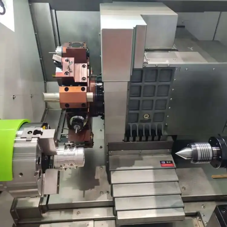 Turning Metal Cutting Lathe With CNC Tuirning Center