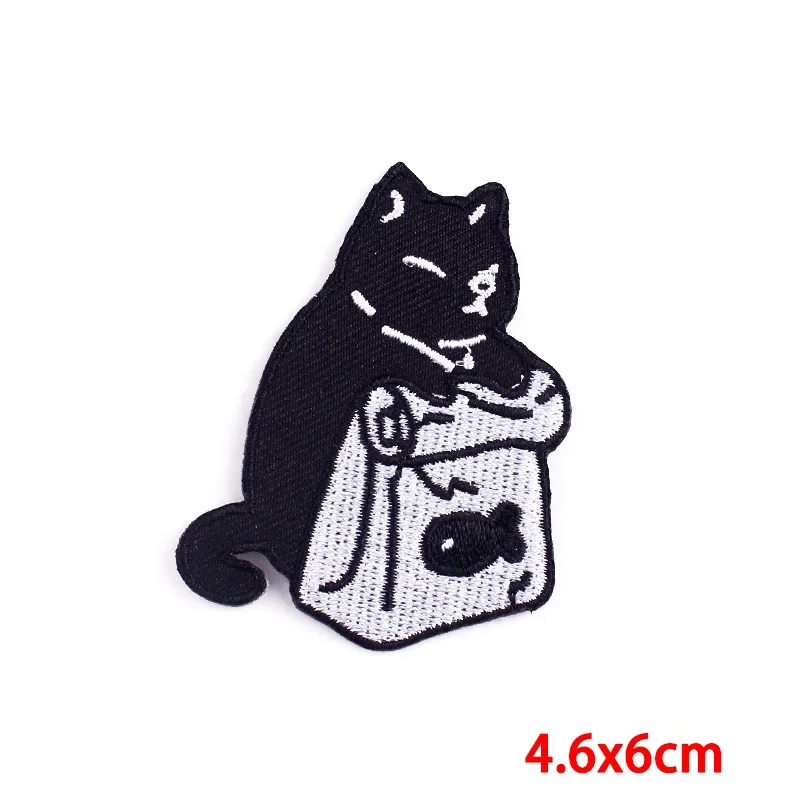 50Pcs Bulk Embroidered Patches for Clothes Honeybee Clothing Stickers Sewing Iron On Patch Thermal Adhesive Applique Fusible