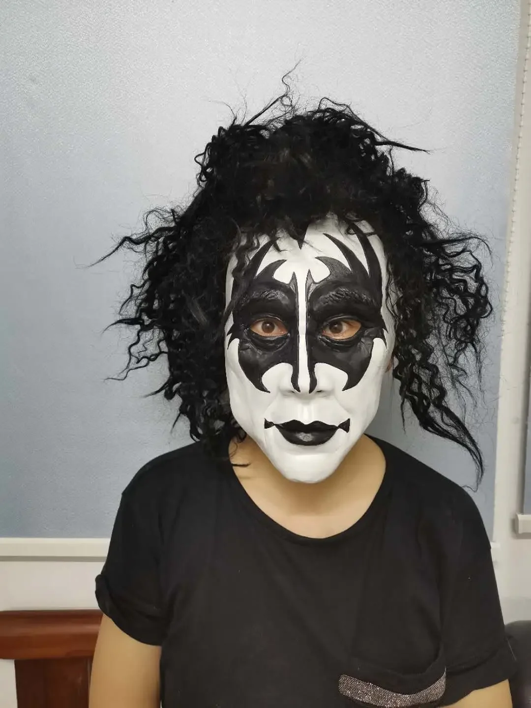 جين سيمونز قناع الفرقة الرصاص المغني تأثيري غطاء الرأس مهرجان الموسيقى الكهربائية قناع هالوين الفرقة الرصاص المغني جين قناع