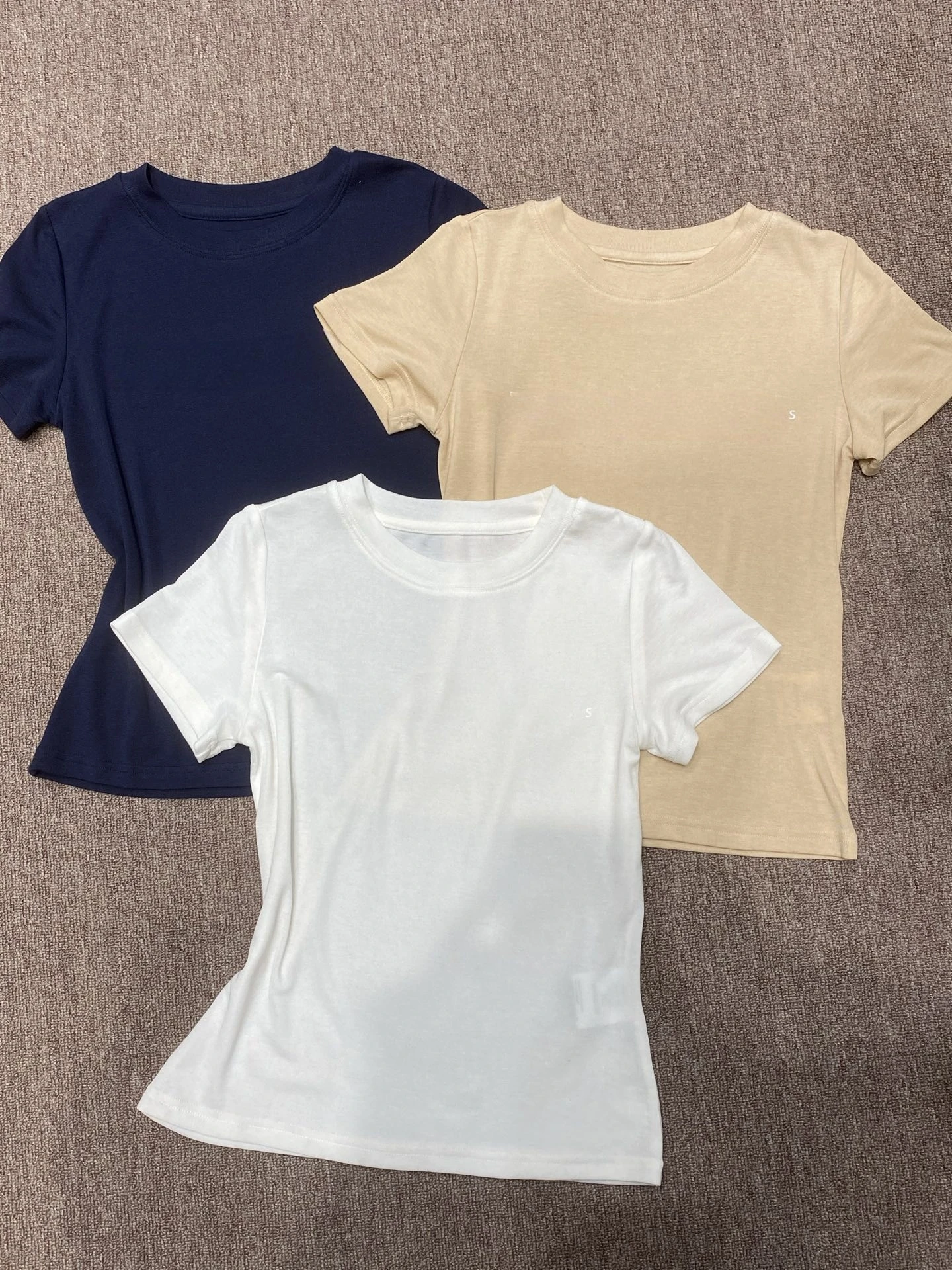 

Женская футболка Slim Fit с круглым вырезом и коротким рукавом, с принтом, модная, для повседневной носки, дышащая, приятная к телу, из хлопкового трикотажа, летняя